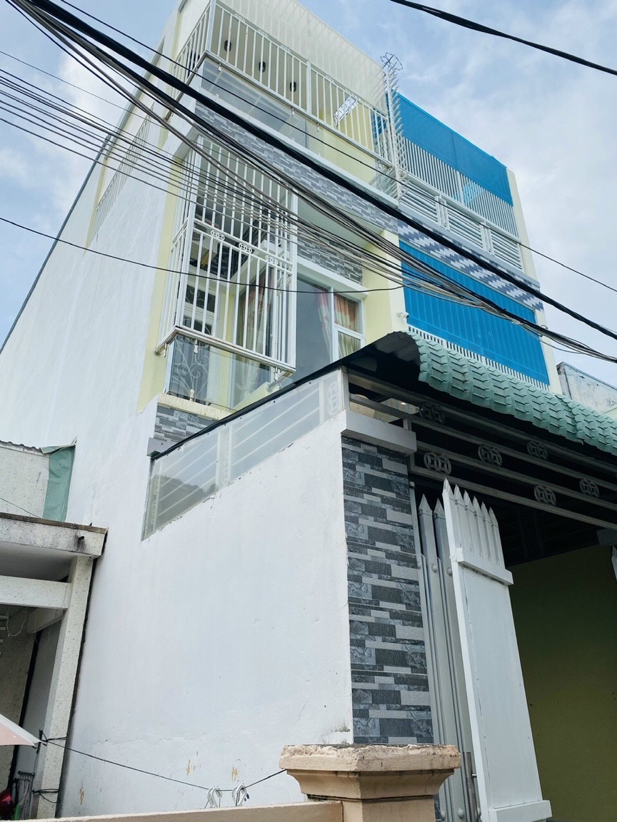 Cần bán căn nhà hẻm 496 Trương Công Định P8, hẻm thông ra Huyền Trân Công Chúa