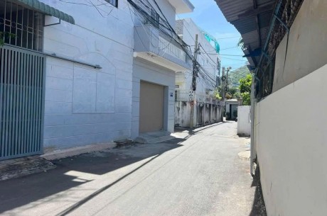 Bán đất hẻm ô tô 48 Nguyễn Trường Tộ, P3, Vũng Tàu.